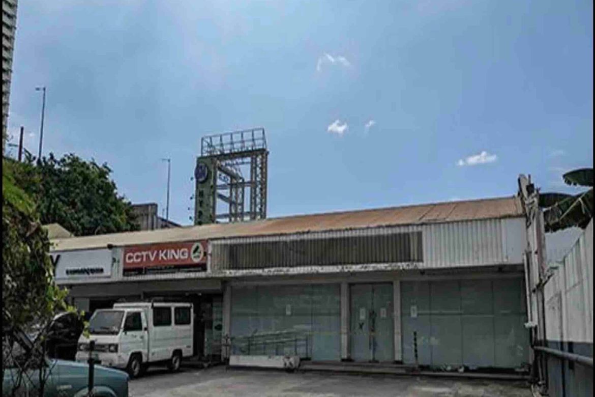 Commercial for Sale in Urdaneta, Makati, Metro Manila near MRT-3 Ayala – photo 2