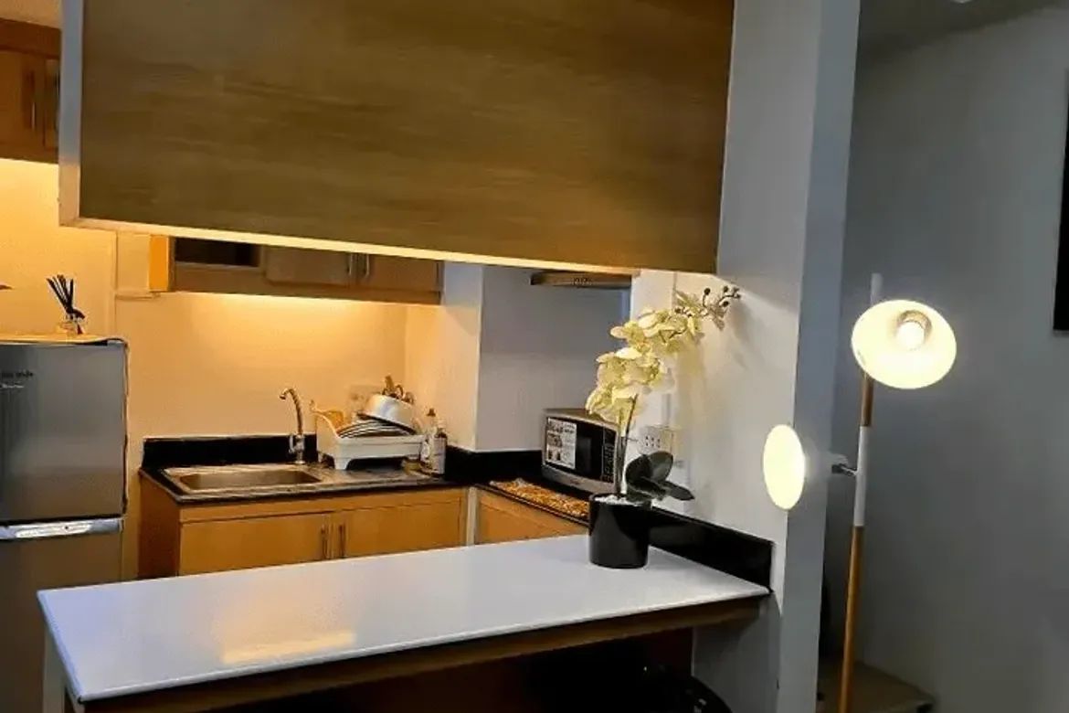 Condo for Rent in Barangay 76, Pasay, Metro Manila near LRT-1 Libertad photo 4