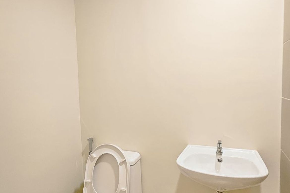 Condo for Rent in Hawthorne Heights by Vista Residences, Loyola Heights, Quezon City, Metro Manila near LRT-2 Katipunan photo 4