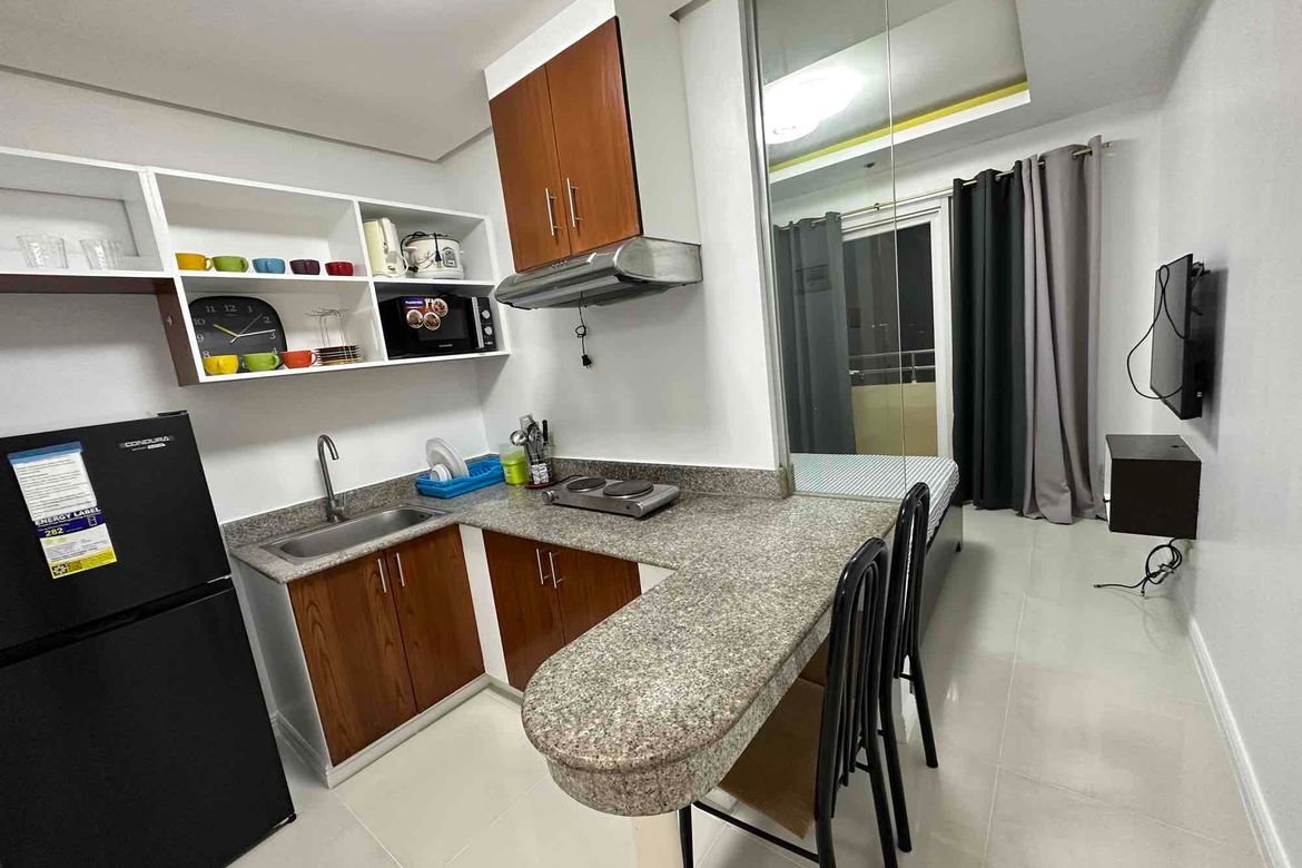 Condo for Rent in Malate, Manila, Metro Manila near LRT-1 Pedro Gil photo 2