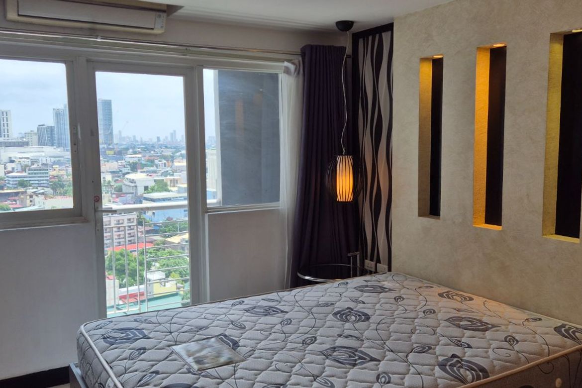 Condo for Rent in Poblacion, Makati, Metro Manila photo 5