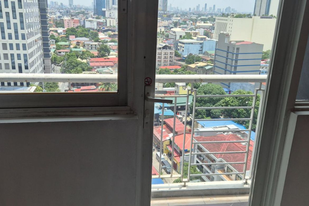 Condo for Rent in Poblacion, Makati, Metro Manila photo 6