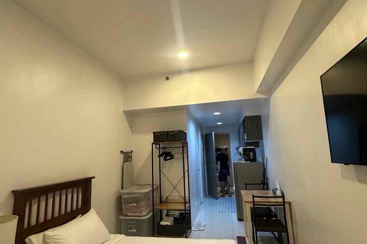 Condo for Rent in The Currency, San Antonio, Pasig, Metro Manila near MRT-3 Ortigas photo 3