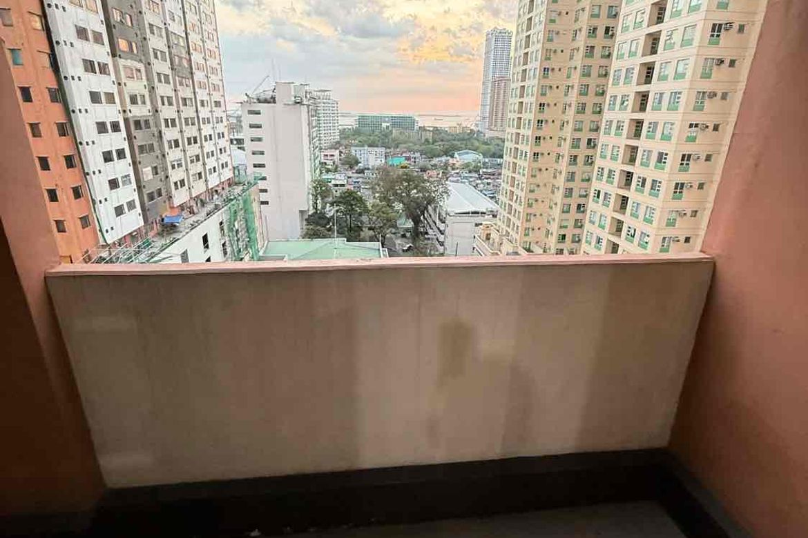 Condo for Rent in The Manila Residences, Malate, Manila, Metro Manila near LRT-1 Vito Cruz photo 7