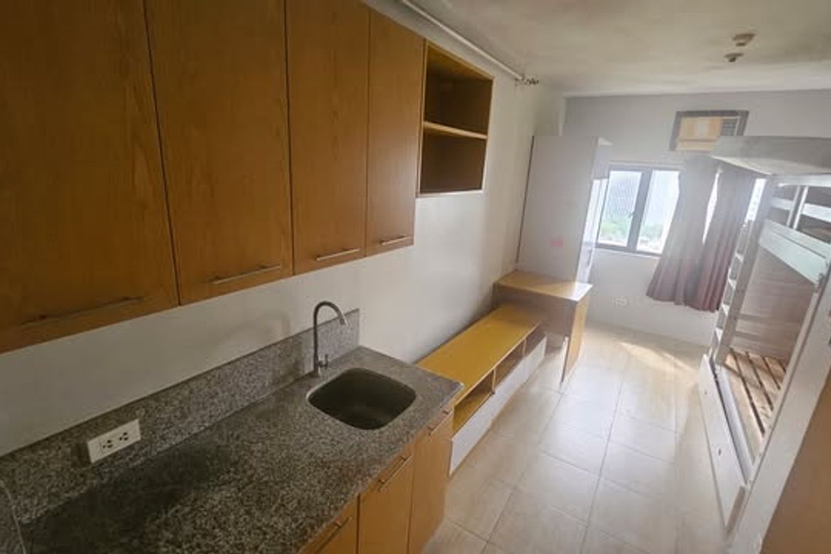 Condo for Sale in Alabang, Muntinlupa, Metro Manila – photo 3