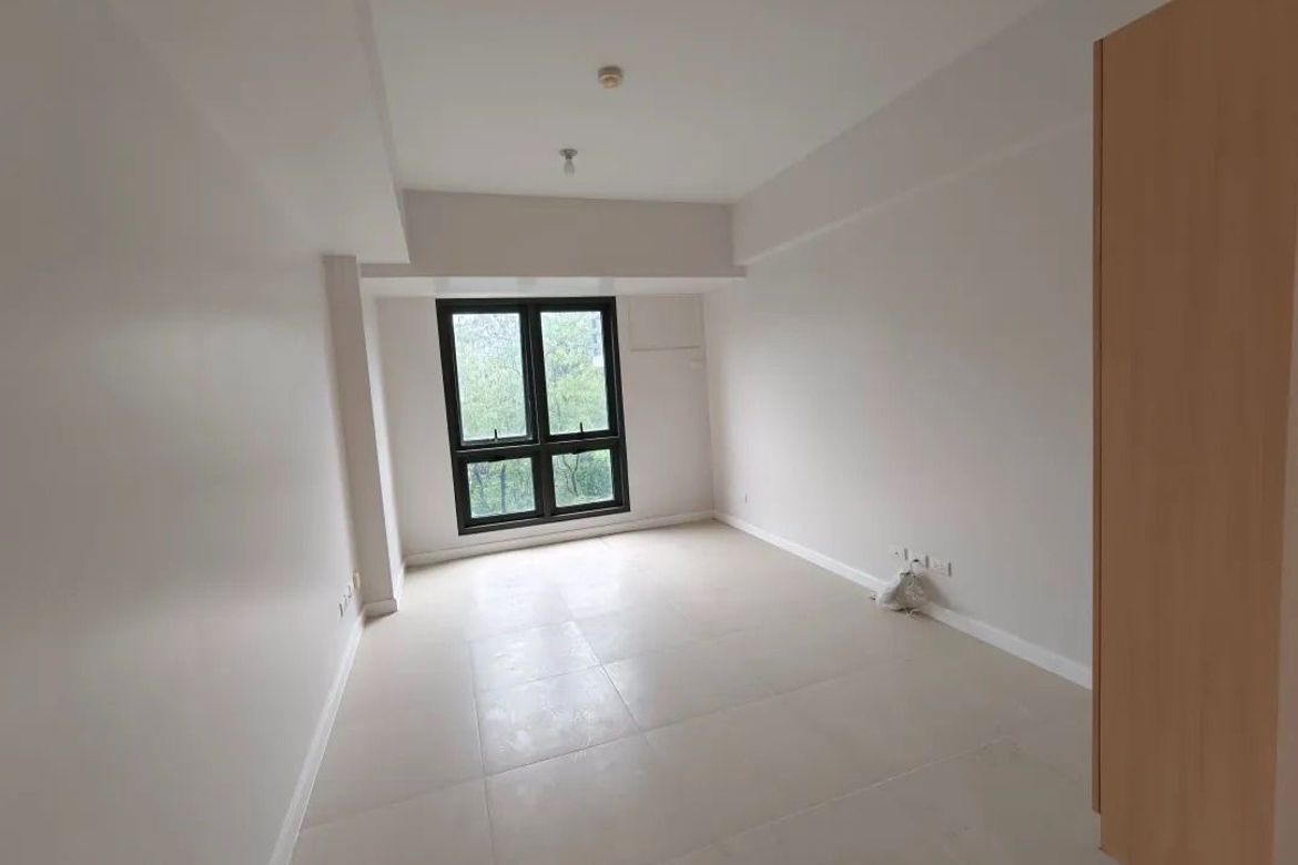 Condo for Sale in Almanza Dos, Las Piñas, Metro Manila – photo 3