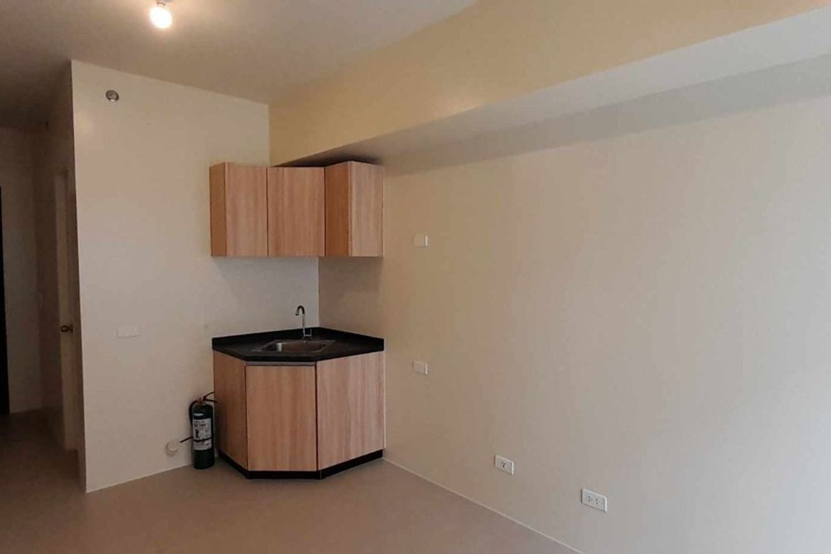 Condo for Sale in Bagong Pag-Asa, Quezon City, Metro Manila near MRT-3 Quezon Avenue