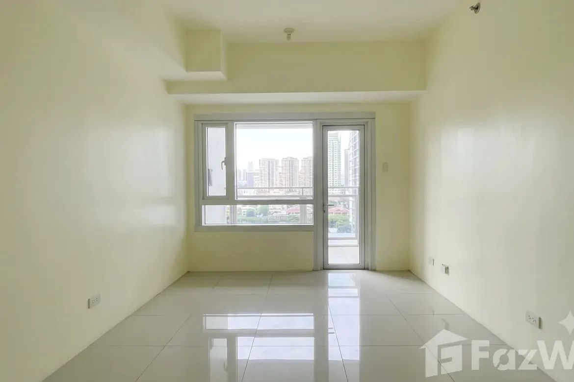 Condo for Sale in Barangay 28, Pasay, Metro Manila near LRT-1 Gil Puyat