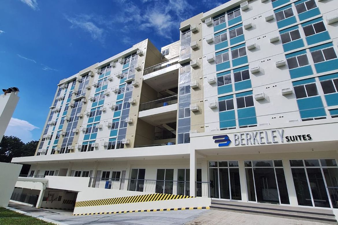 Condo for Sale in Berkeley Suites, Inchican, Silang, Cavite