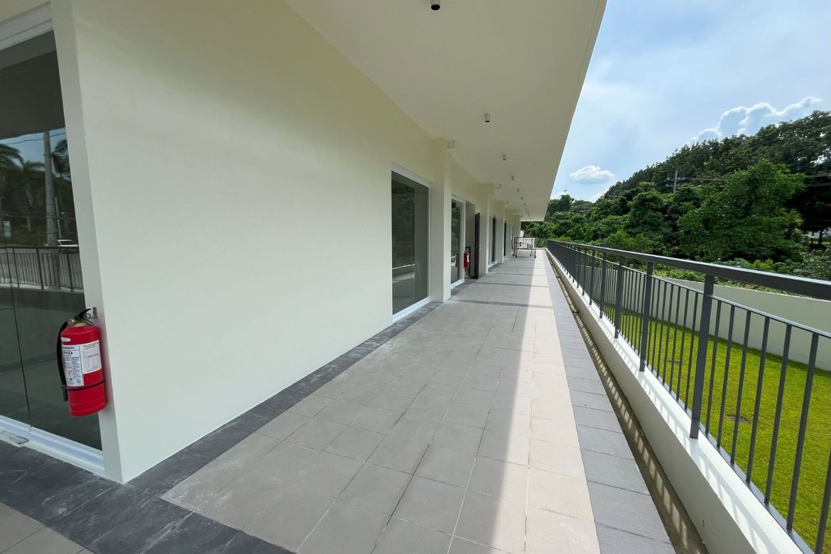 Condo for Sale in Berkeley Suites, Inchican, Silang, Cavite – photo 4