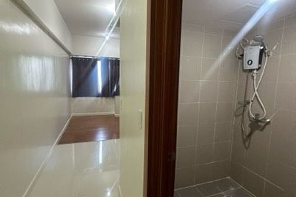 Condo for Sale in Eton Tower Makati, San Lorenzo, Makati City – photo 5