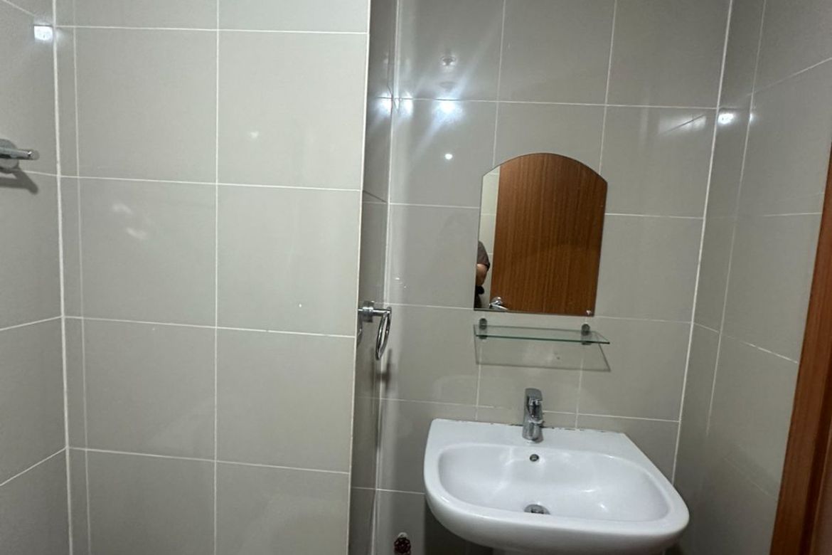 Condo for Sale in Eton Tower Makati, San Lorenzo, Makati City – photo 7