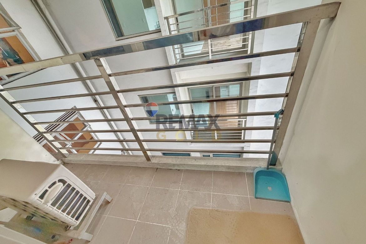 Condo for Sale in Eton Tower Makati, San Lorenzo, Makati City – photo 16