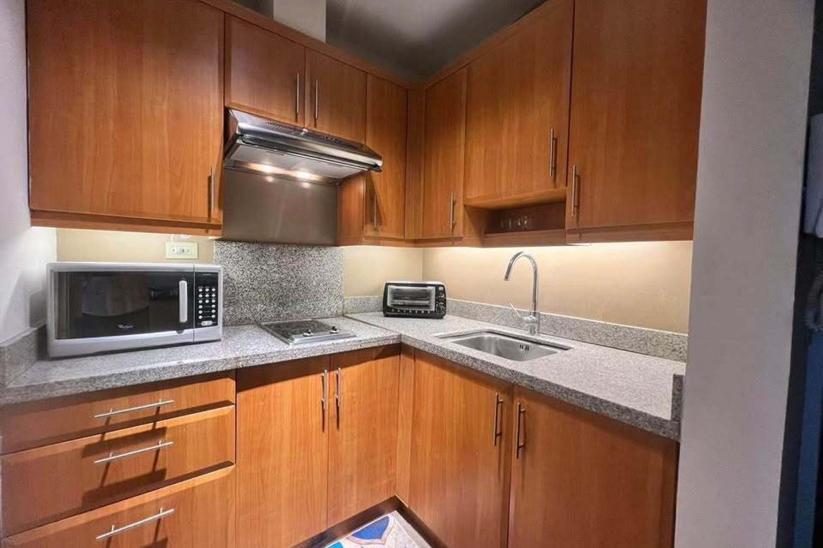 Condo for Sale in Fairways Tower, BGC, Taguig, Metro Manila – photo 2