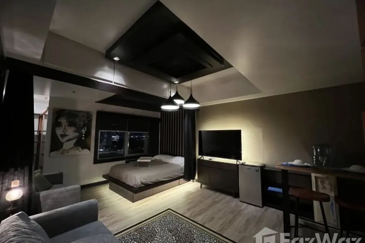 Condo for Sale in Fairways Tower, BGC, Taguig – photo 6