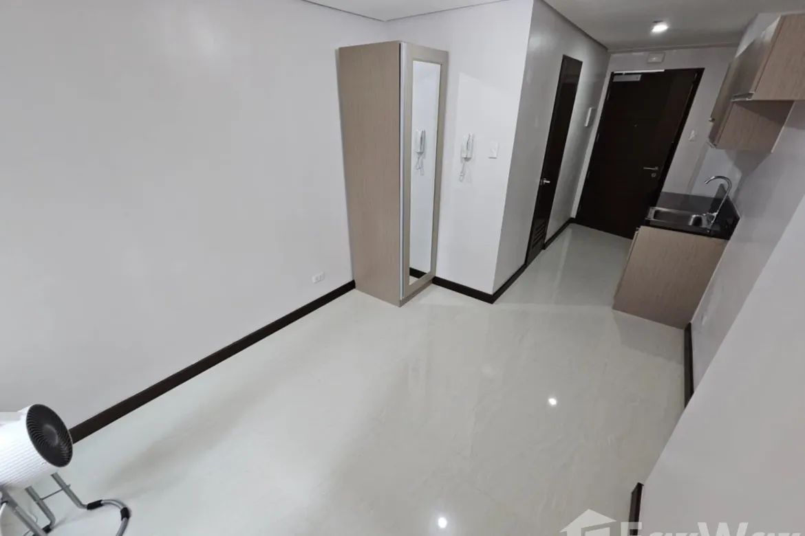 Condo for Sale in Gateway Regency Studios, Barangka Ilaya, Mandaluyong, Metro Manila near MRT-3 Boni – photo 6