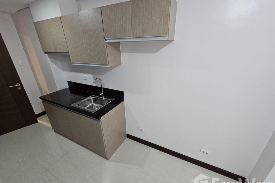 Condo for Sale in Gateway Regency Studios, Barangka Ilaya, Mandaluyong, Metro Manila near MRT-3 Boni – photo 8