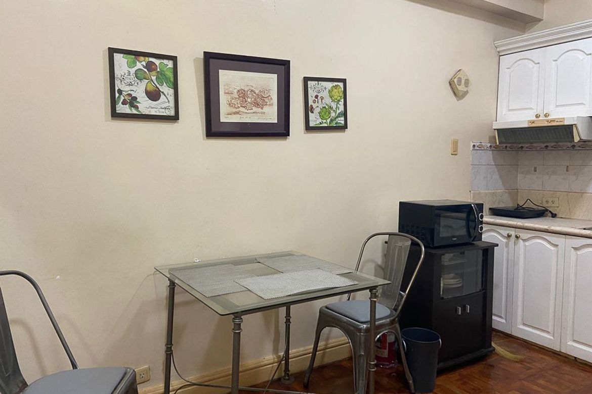 Condo for Sale in Greenbelt Excelsior, San Lorenzo, Makati City – photo 2
