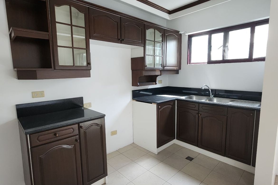 Condo for Sale in Greenhills, San Juan, Metro Manila – photo 4