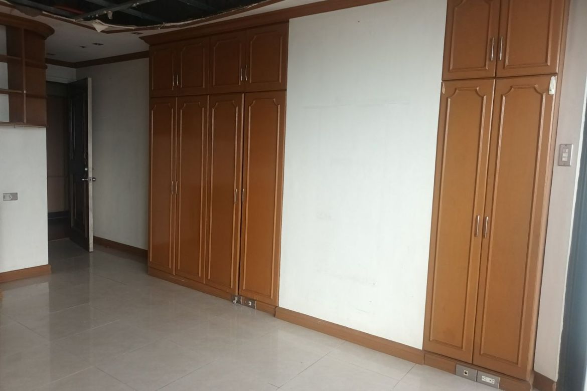 Condo for Sale in Greenhills, San Juan, Metro Manila – photo 2