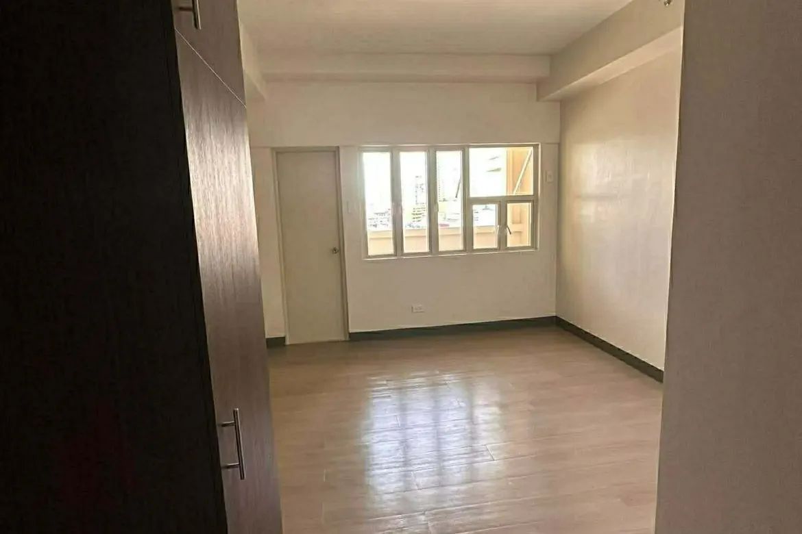 Condo for Sale in Highway Hills, Mandaluyong, Metro Manila near MRT-3 Boni – photo 2