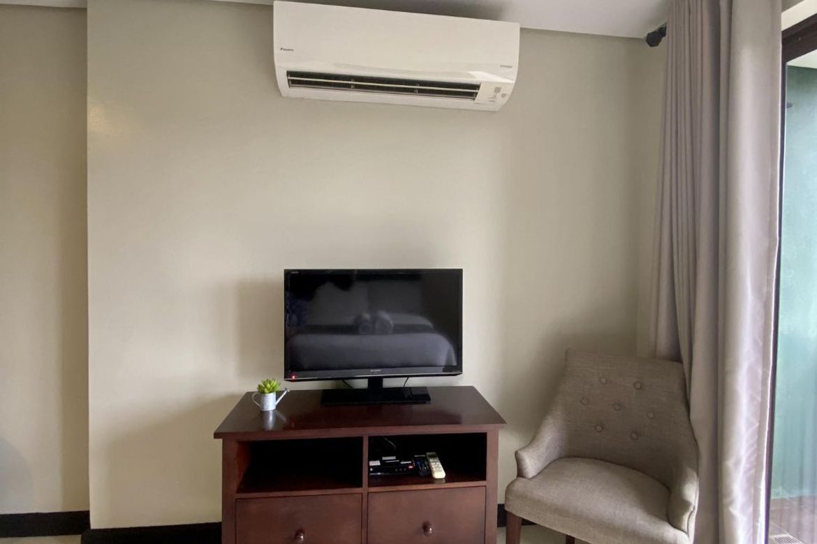Condo for Sale in Iruhin East, Tagaytay, Cavite