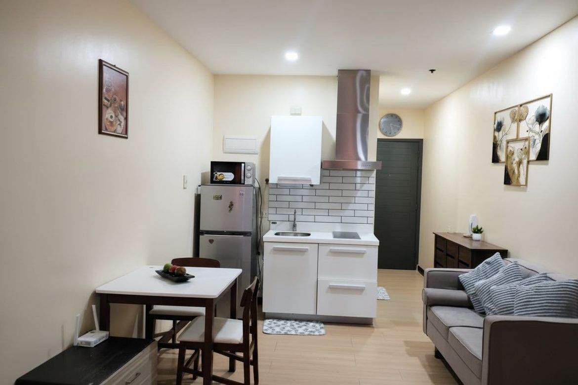 Condo for Sale in Knightsbridge Residences, Poblacion, Makati City – photo 3
