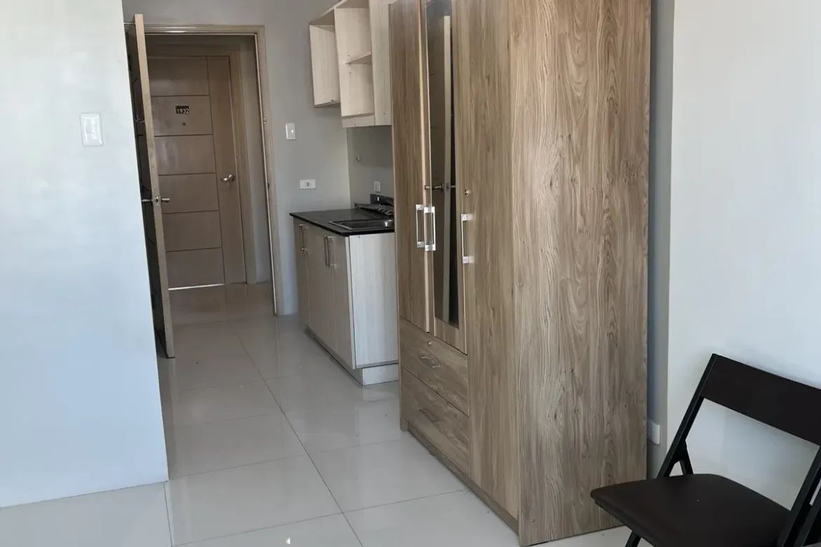 Condo for Sale in Malate, Manila, Metro Manila near LRT-1 Vito Cruz