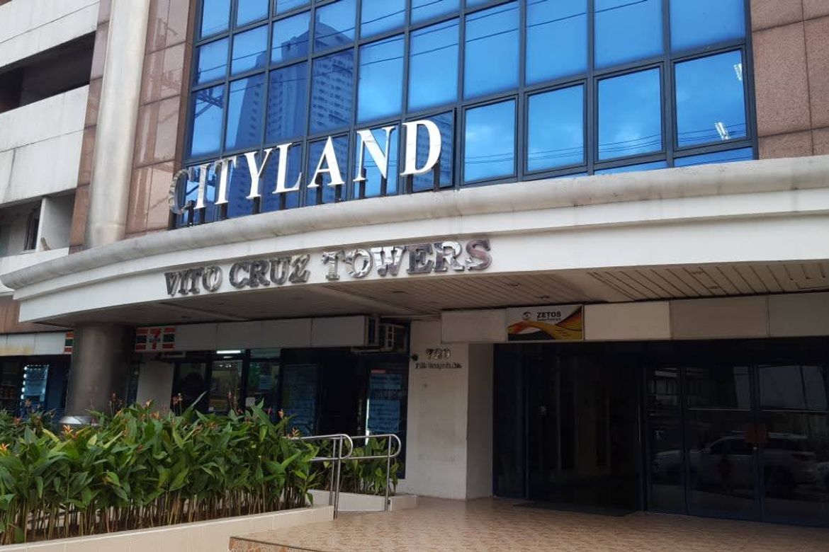 Condo for Sale in Malate, Manila, Metro Manila near LRT-1 Vito Cruz
