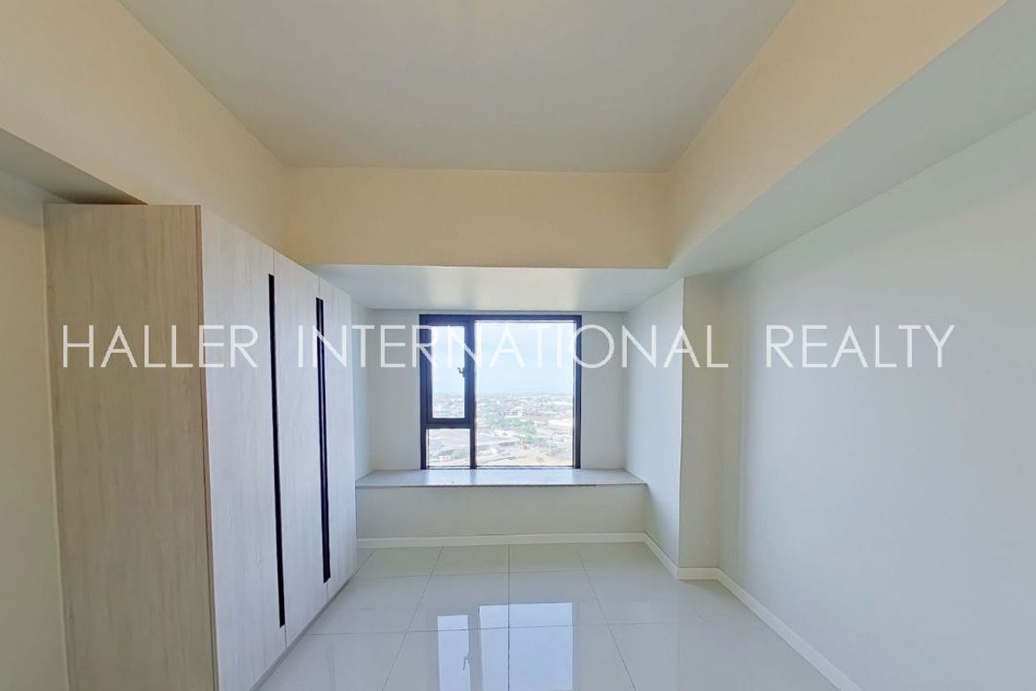 Condo for Sale in Mandani Bay Suites, Tipolo, Mandaue, Cebu