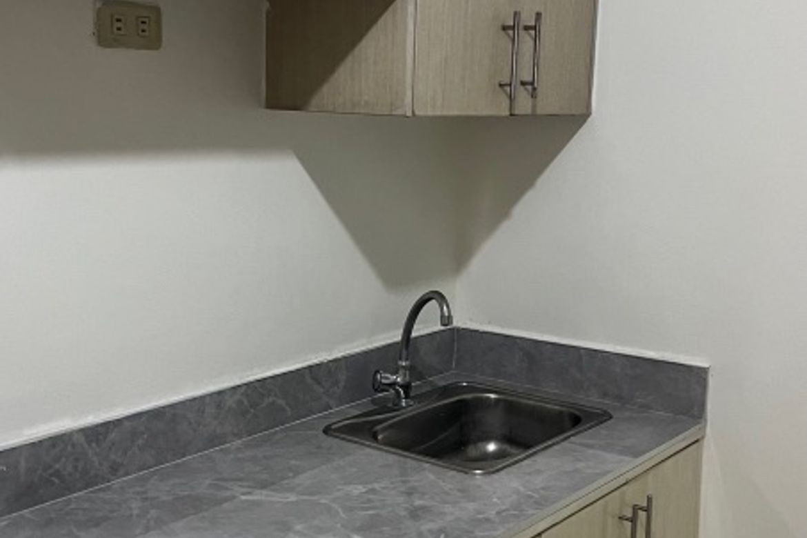 Condo for Sale in Manila, Metro Manila near LRT-2 Legarda
