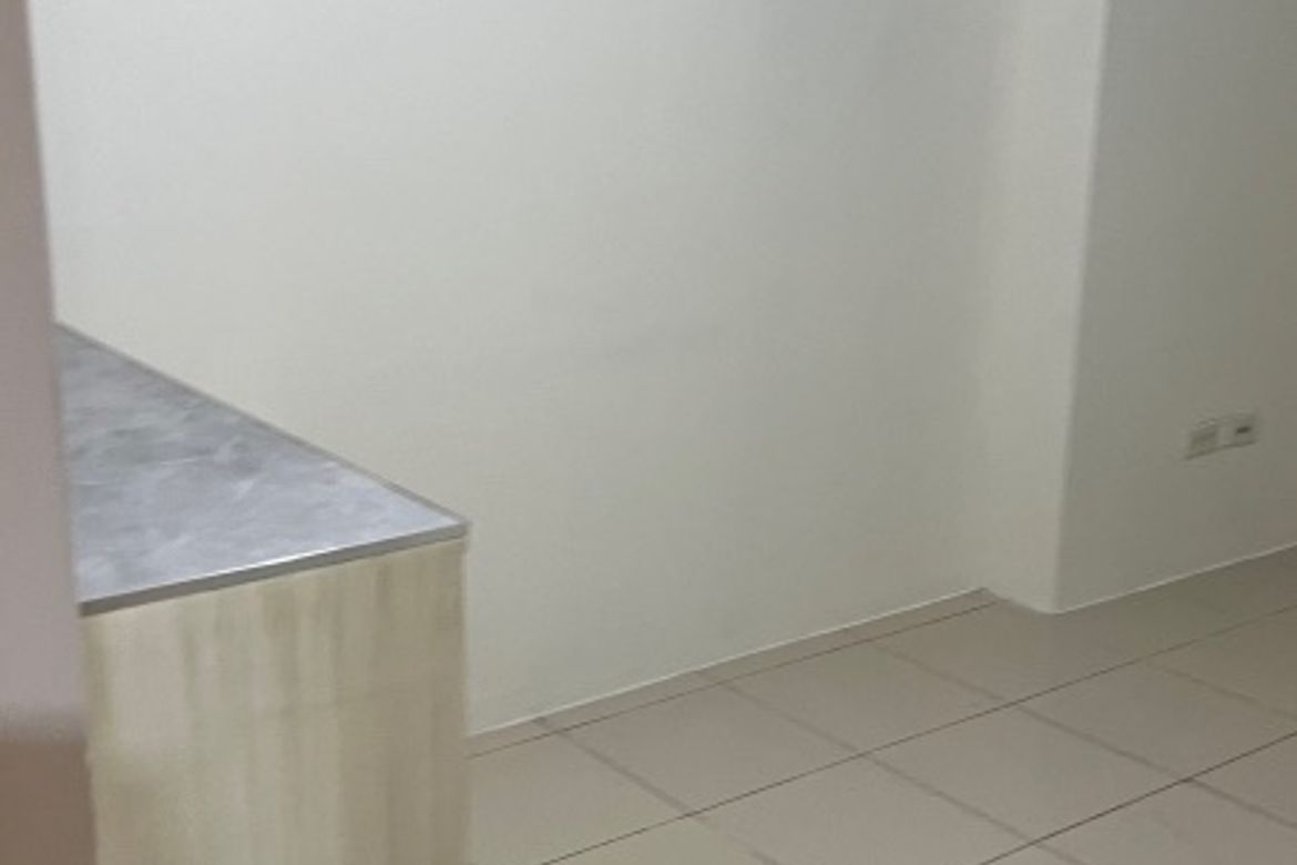 Condo for Sale in Manila, Metro Manila near LRT-2 Legarda – photo 8