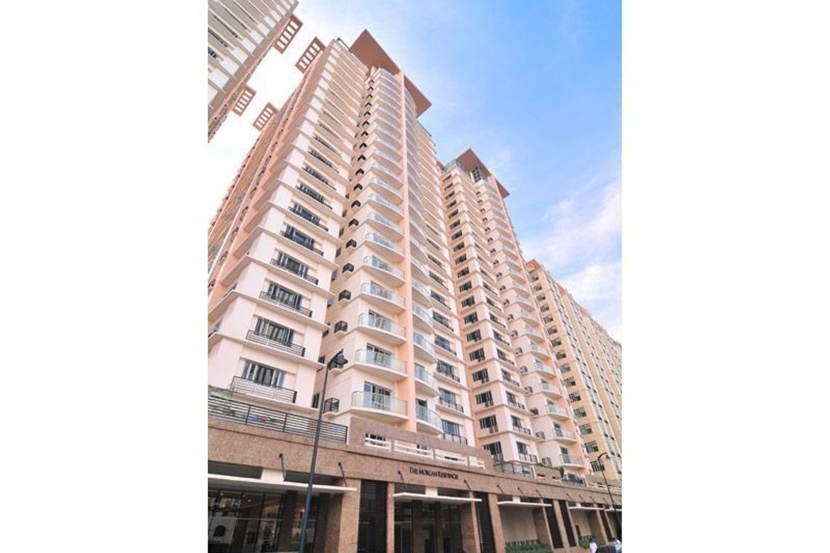 Condo for Sale in McKinley Hill, Taguig, Metro Manila