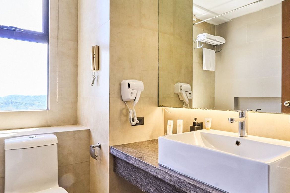 Condo for Sale in Niyugan, Laurel, Batangas – photo 4