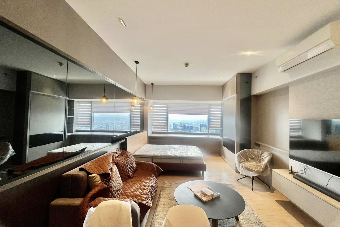 Condo for Sale in One Shangri-La Place, Wack-Wack Greenhills, Mandaluyong, Metro Manila near MRT-3 Shaw Boulevard – photo 5