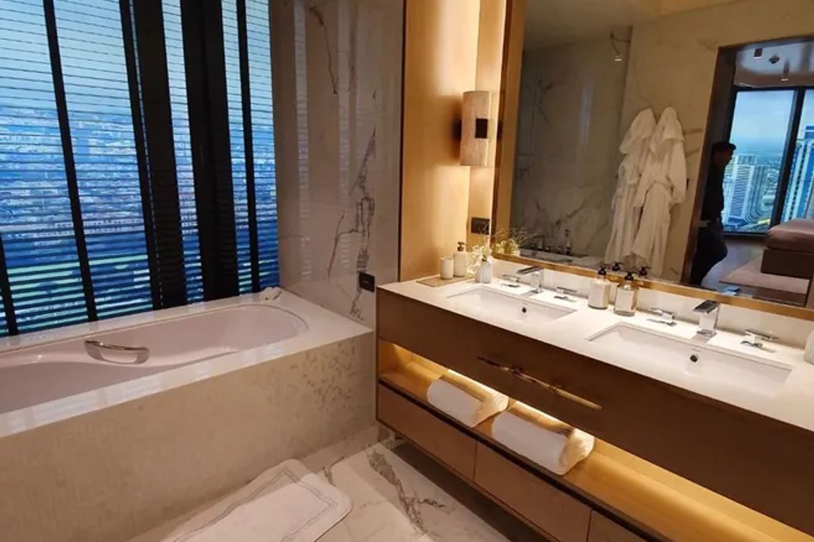 Condo for Sale in One Shangri-La Place, Wack-Wack Greenhills, Mandaluyong, Metro Manila near MRT-3 Shaw Boulevard – photo 5