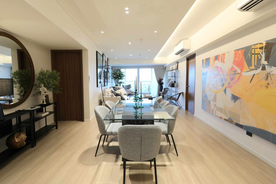 Condo for Sale in One Shangri-La Place, Wack-Wack Greenhills, Mandaluyong, Metro Manila near MRT-3 Shaw Boulevard