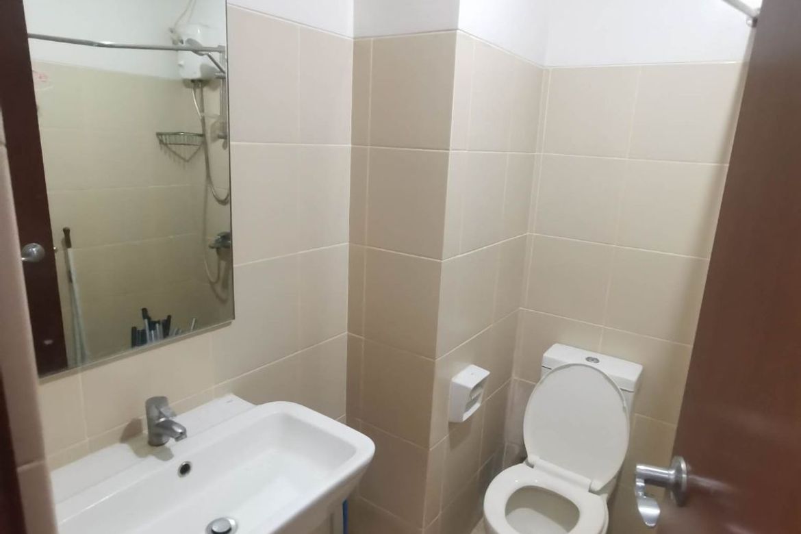 Condo for Sale in Paseo De Roces, Pio Del Pilar, Makati, Metro Manila – photo 2