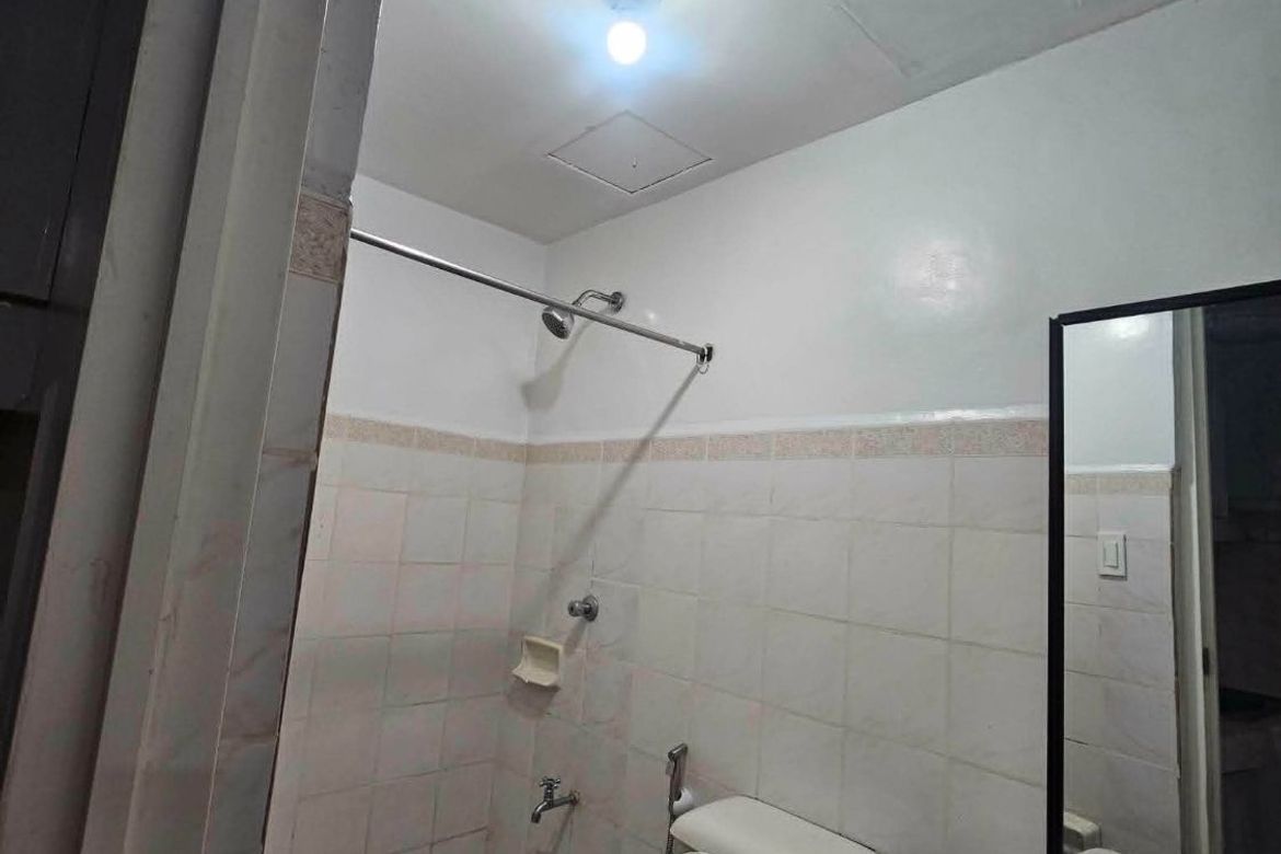 Condo for Sale in Pio Del Pilar, Makati, Metro Manila – photo 3