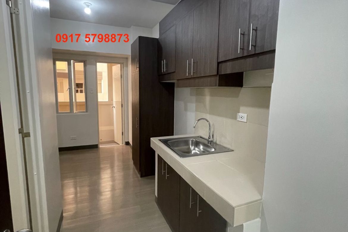 Condo for Sale in Pioneer Heights 1, Highway Hills, Mandaluyong, Metro Manila near MRT-3 Boni