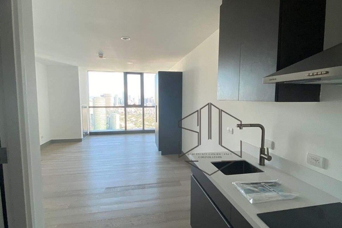 Condo for Sale in Poblacion, Makati, Metro Manila