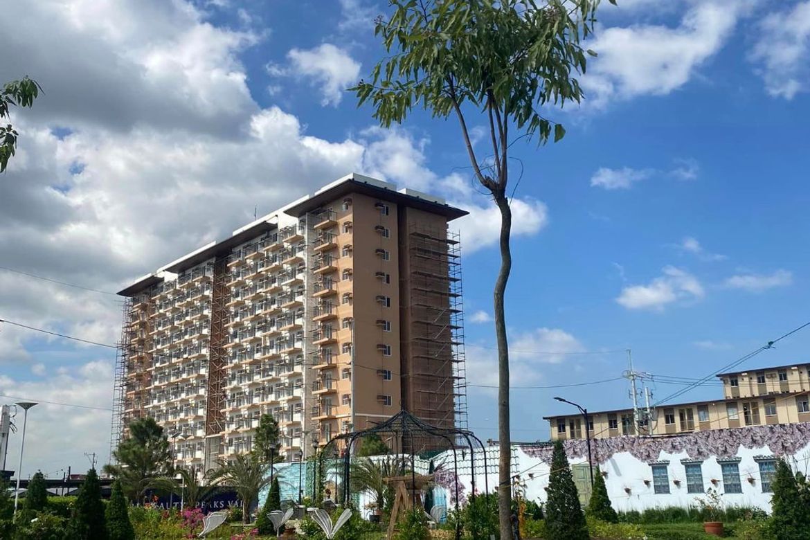 Condo for Sale in Ponticelli Hills, Molino III, Bacoor, Cavite