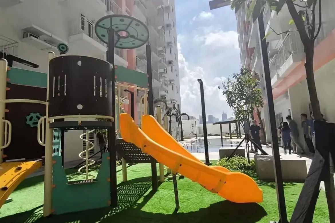 Condo for Sale in Quantum Residences, Barangay 49, Pasay, Metro Manila near LRT-1 Gil Puyat – photo 3