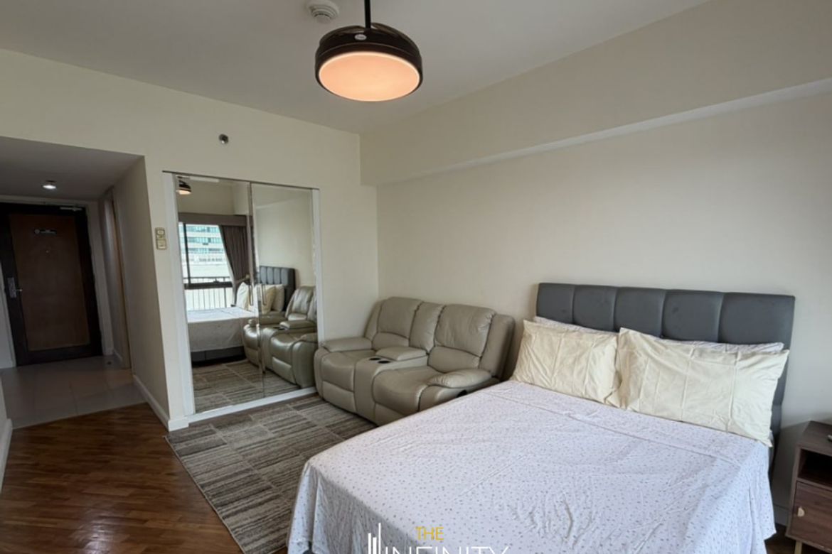 Condo for Sale in Rockwell, Makati, Metro Manila near MRT-3 Guadalupe