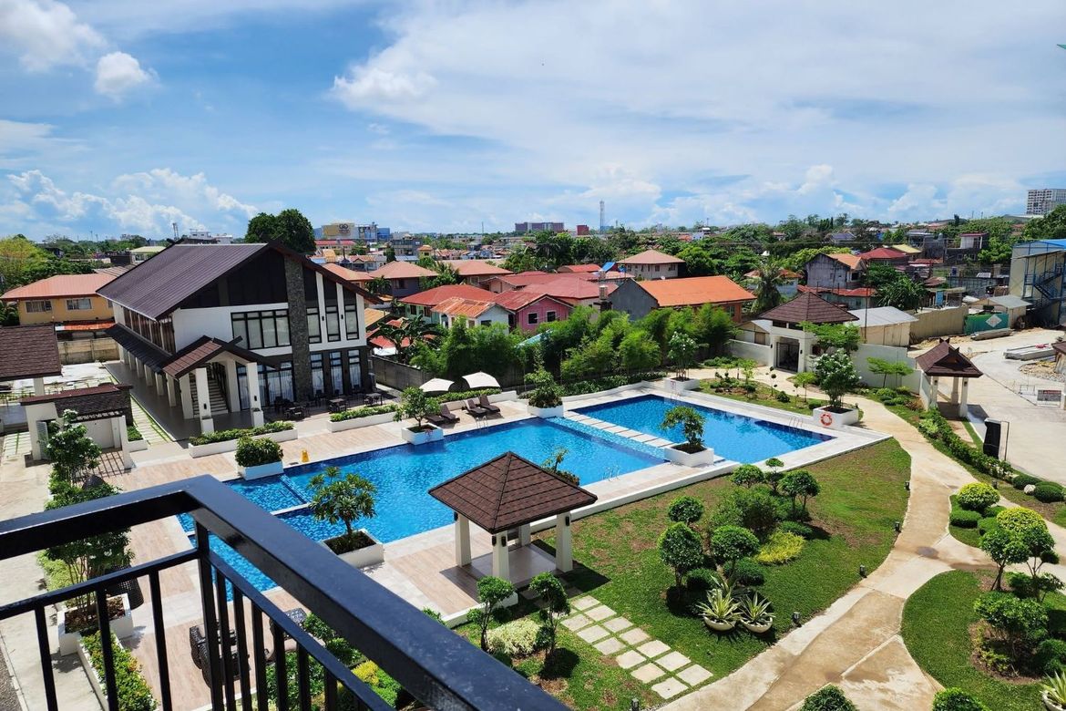Condo for Sale in Royal Oceancrest Mactan, Basak, Lapu-Lapu, Cebu – photo 2