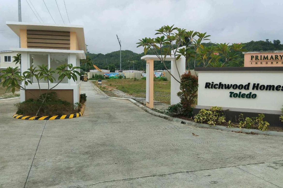 Condo for Sale in Royal Oceancrest Mactan, Basak, Lapu-Lapu, Cebu – photo 3