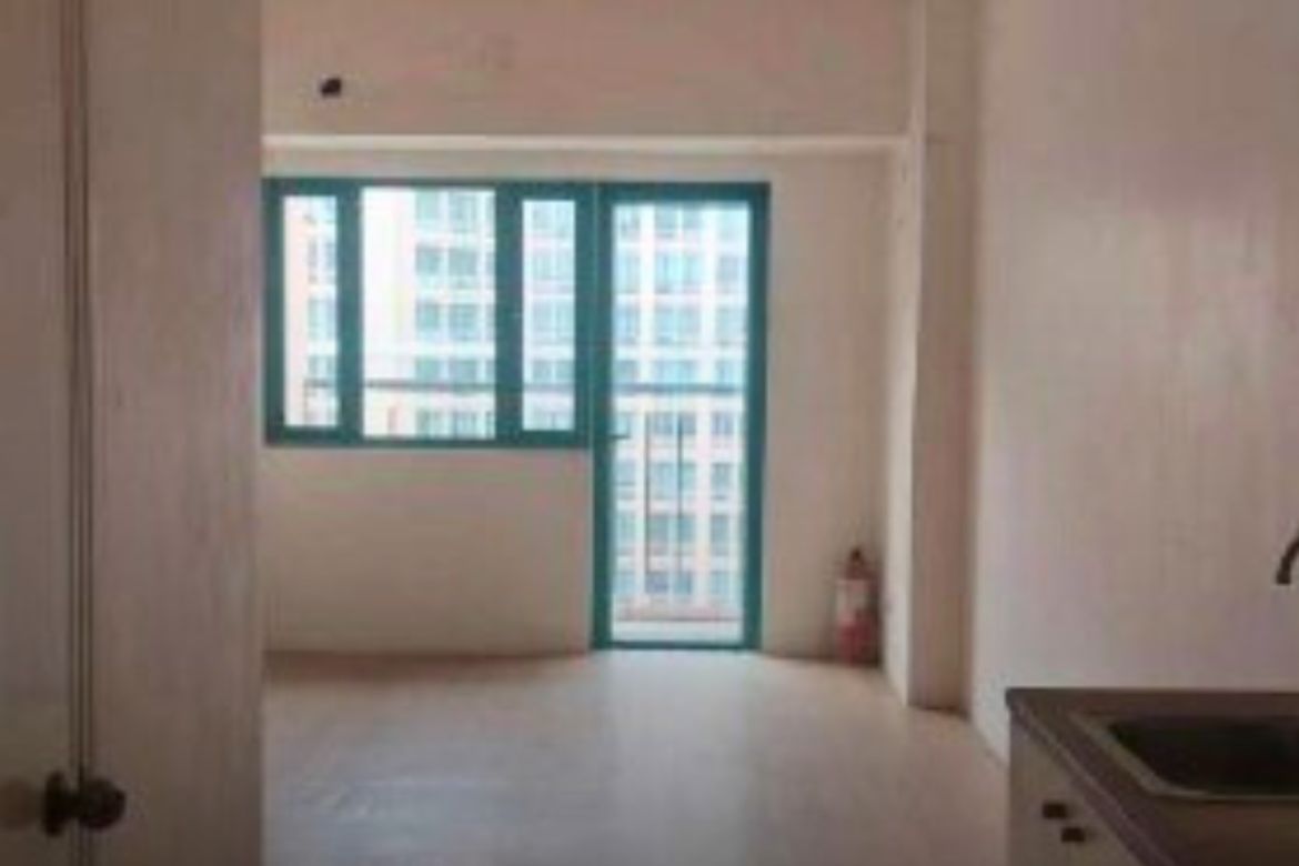 Condo for Sale in Shine Residences, Ugong, Pasig, Metro Manila near MRT-3 Ortigas