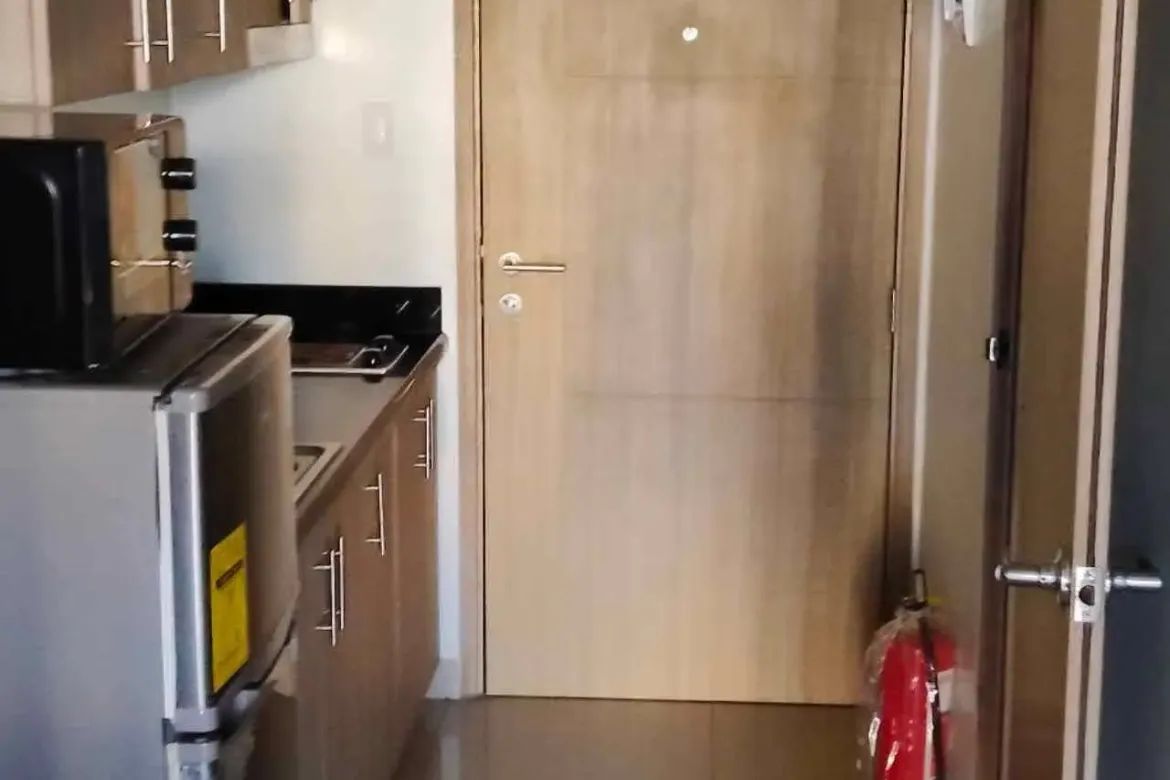 Condo for Sale in Shore Residences, Barangay 76, Pasay, Metro Manila near LRT-1 Libertad – photo 2