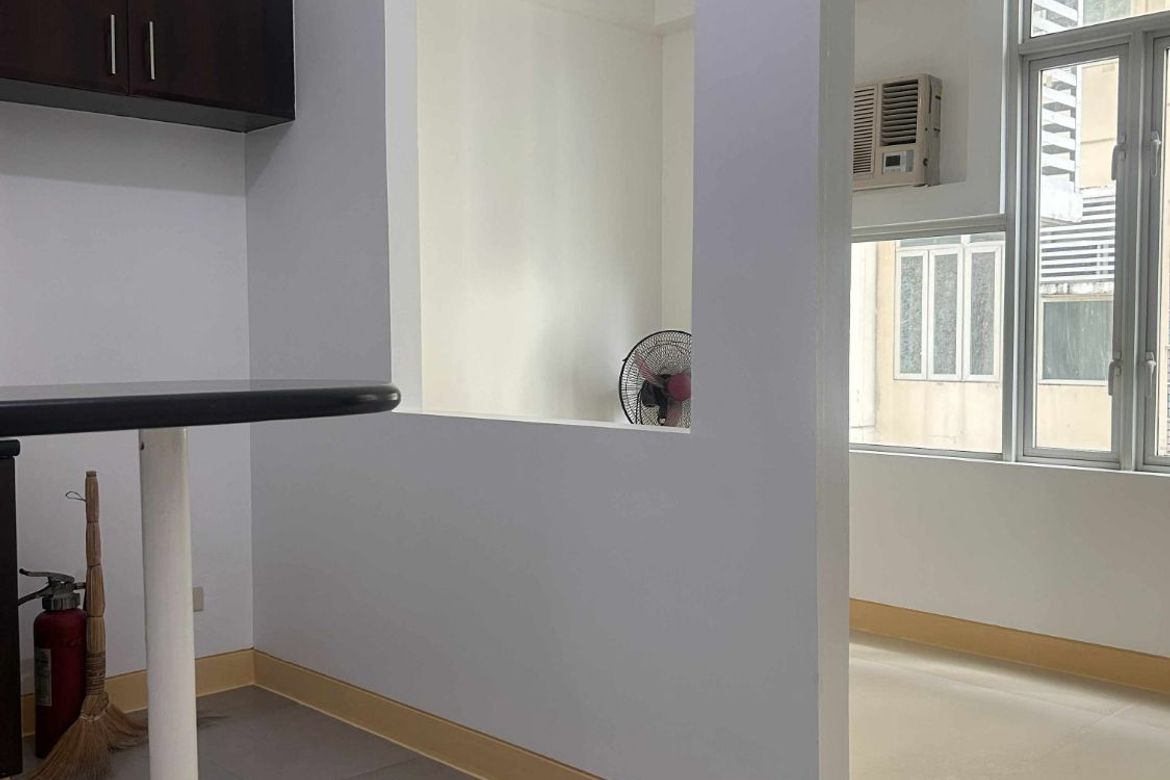 Condo for Sale in Stamford Executive Residences, Bagong Tanyag, Taguig, Metro Manila