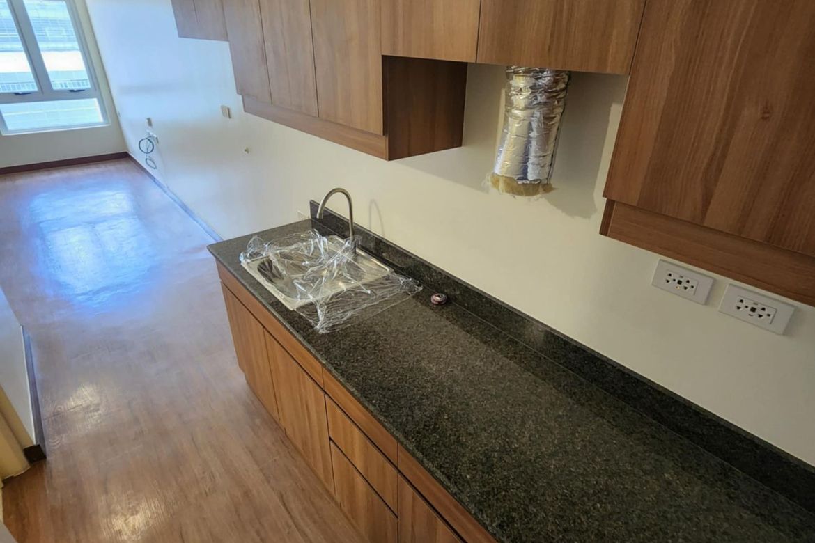 Condo for Sale in The Camden Place, Malate, Manila, Metro Manila – photo 3